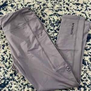 Cropped Virus Stay cool Leggings
